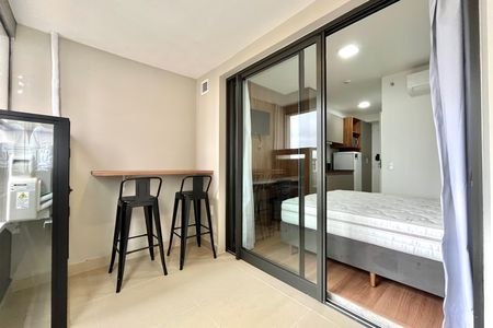 Varanda de kitnet/studio à venda com 1 quarto, 30m² em Vila Clementino, São Paulo