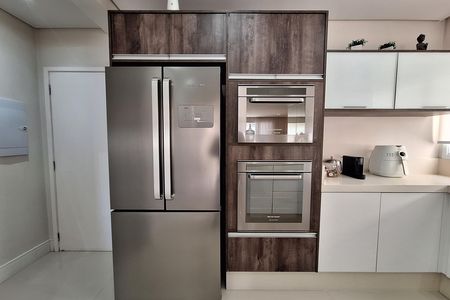 Apartamento à venda com 96m², 2 quartos e 3 vagas Apartamento à venda com 96m², 2 quartos e 3 vagasCozinha