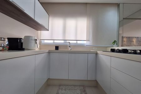 Apartamento à venda com 96m², 2 quartos e 3 vagas Apartamento à venda com 96m², 2 quartos e 3 vagasCozinha