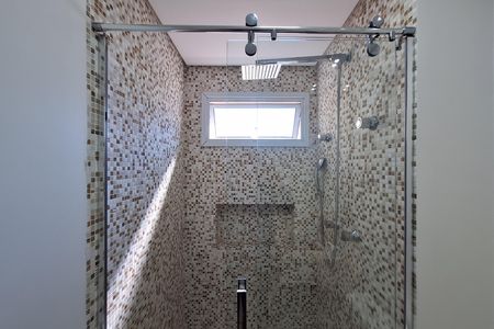 Apartamento à venda com 96m², 2 quartos e 3 vagas Apartamento à venda com 96m², 2 quartos e 3 vagasBanheiro da Suíte 2