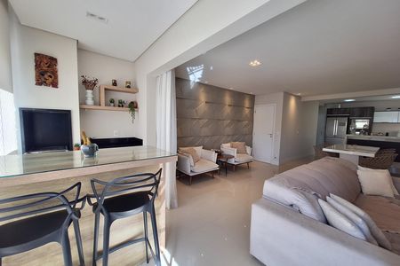 Apartamento à venda com 96m², 2 quartos e 3 vagas Apartamento à venda com 96m², 2 quartos e 3 vagasSacada