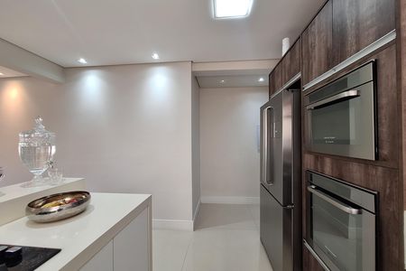 Apartamento à venda com 96m², 2 quartos e 3 vagas Apartamento à venda com 96m², 2 quartos e 3 vagasCozinha