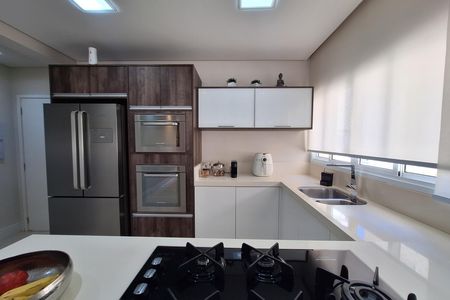 Apartamento à venda com 96m², 2 quartos e 3 vagas Apartamento à venda com 96m², 2 quartos e 3 vagasCozinha