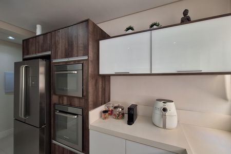 Apartamento à venda com 96m², 2 quartos e 3 vagas Apartamento à venda com 96m², 2 quartos e 3 vagasCozinha