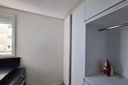 Apartamento à venda com 96m², 2 quartos e 3 vagas Apartamento à venda com 96m², 2 quartos e 3 vagasÁrea de Serviço