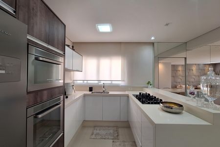 Cozinha de apartamento à venda com 2 quartos, 96m² em Vila Valparaíso, Santo André