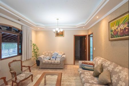 Casa à venda com 2 quartos, 200m² em Jardim Yeda, Campinas