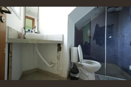 Banheiro da Suíte de casa à venda com 1 quarto, 60m² em Vila Gilda, Santo André