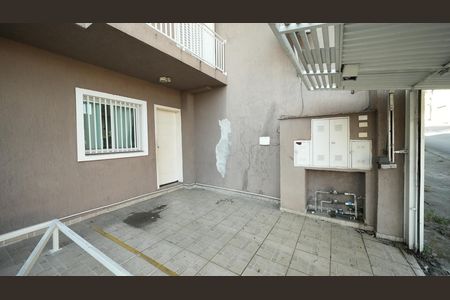 Garagem de casa à venda com 1 quarto, 60m² em Vila Gilda, Santo André