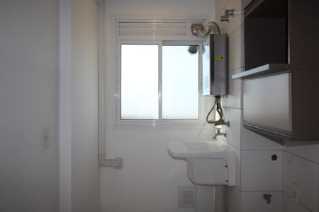 Área de Serviço de apartamento para alugar com 2 quartos, 64m² em São Geraldo, Porto Alegre