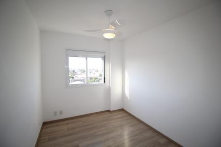 Quarto 1 de apartamento para alugar com 2 quartos, 64m² em São Geraldo, Porto Alegre