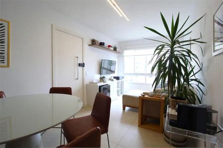 Apartamento à venda com 2 quartos, 60m² em Vila Olímpia, São Paulo