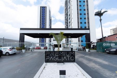 Apartamento para alugar com 82m², 2 quartos e 1 vaga Apartamento para alugar com 82m², 2 quartos e 1 vagaFachada