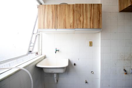 Apartamento para alugar com 84m², 2 quartos e 1 vaga Apartamento para alugar com 84m², 2 quartos e 1 vagaCozinha e Área de Serviço