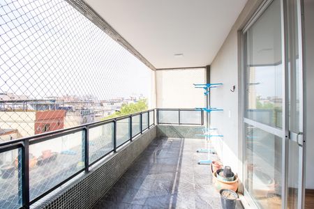 Apartamento para alugar com 84m², 2 quartos e 1 vaga Apartamento para alugar com 84m², 2 quartos e 1 vagaVaranda