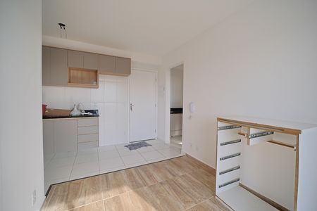 Sala de apartamento para alugar com 2 quartos, 40m² em Jardim Maringa, São Paulo