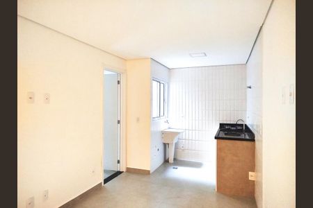 Studio para alugar com 33m², 1 quarto e sem vaga Studio para alugar com 33m², 1 quarto e sem vagaStudio - sala e cozinha