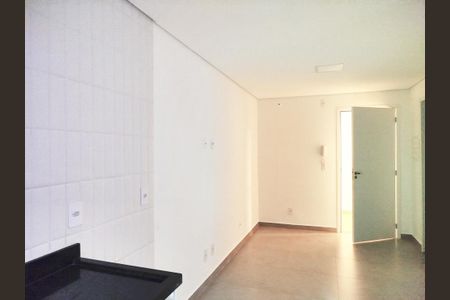 Studio - sala e cozinha de kitnet/studio para alugar com 1 quarto, 33m² em Vila Invernada, São Paulo
