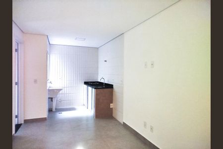 Studio - sala e cozinha de kitnet/studio para alugar com 1 quarto, 33m² em Vila Invernada, São Paulo