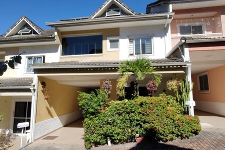 Fachada  de casa de condomínio à venda com 4 quartos, 208m² em Freguesia (jacarepaguá), Rio de Janeiro