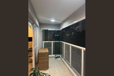 Apartamento à venda com 84m², 2 quartos e 1 vaga Apartamento à venda com 84m², 2 quartos e 1 vagaVaranda