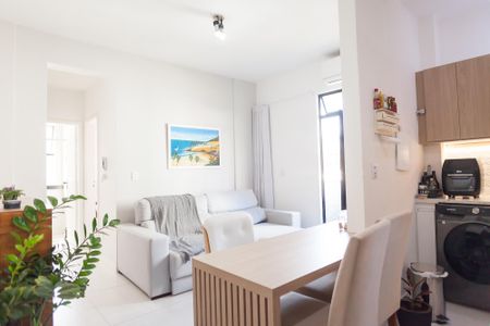 Cozinha de apartamento à venda com 1 quarto, 43m² em Buritis, Belo Horizonte