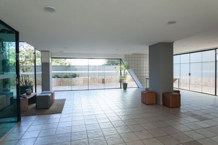 Apartamento à venda com 43m², 1 quarto e 1 vaga Apartamento à venda com 43m², 1 quarto e 1 vagaÁrea comum - Salão de festas