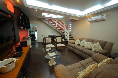Casa à venda com 3 quartos, 221m² em Vila Jordanopolis, São Bernardo do Campo