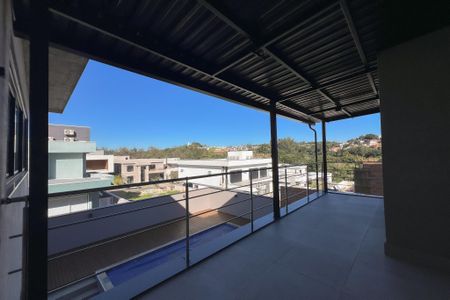 Casa de condomínio para alugar com 353m², 4 quartos e 4 vagas