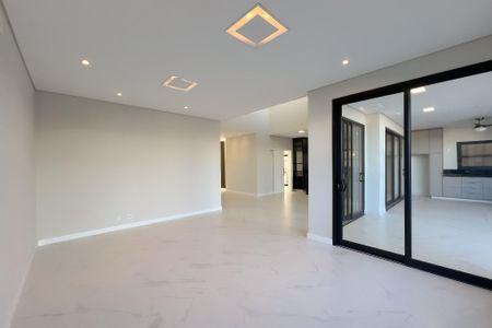 Casa de condomínio para alugar com 353m², 4 quartos e 4 vagas