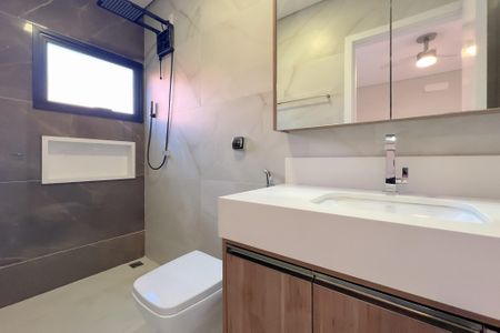 Casa de condomínio para alugar com 353m², 4 quartos e 4 vagas