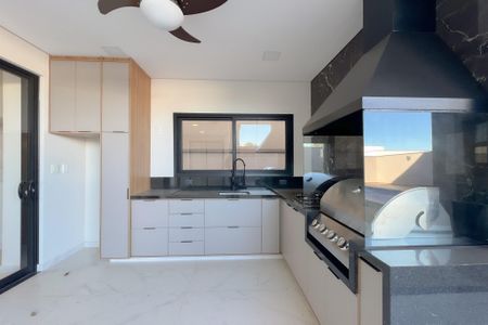 Casa de condomínio para alugar com 353m², 4 quartos e 4 vagas