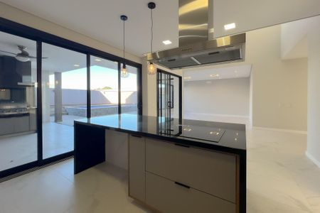Casa de condomínio para alugar com 353m², 4 quartos e 4 vagas