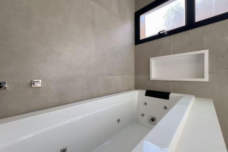 Casa de condomínio para alugar com 353m², 4 quartos e 4 vagas