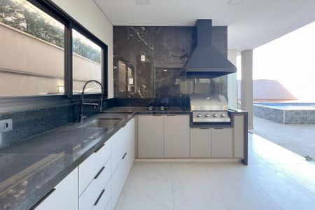 Casa de condomínio para alugar com 353m², 4 quartos e 4 vagas