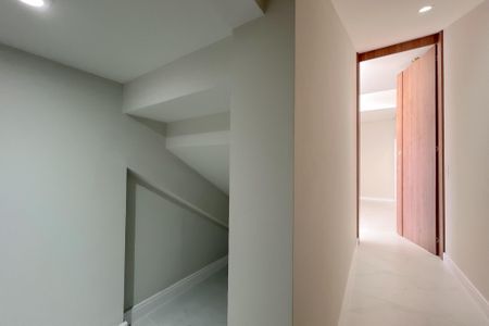 Casa de condomínio para alugar com 353m², 4 quartos e 4 vagas