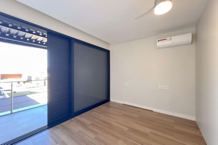 Casa de condomínio para alugar com 353m², 4 quartos e 4 vagas