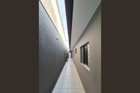 Casa à venda com 125m², 2 quartos e 2 vagasCorredor