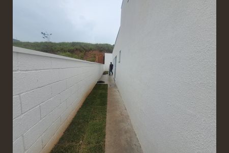 Casa para alugar com 2 quartos, 52m² em Jardim Pitoresco, Jacareí