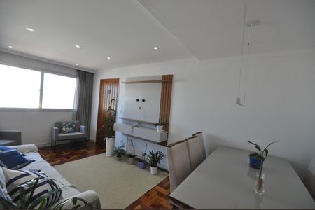 Apartamento para alugar com 65m², 2 quartos e 1 vagaSala