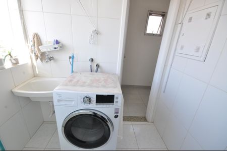 Apartamento para alugar com 65m², 2 quartos e 1 vagaÁrea de Serviço