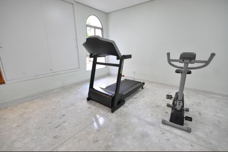 Apartamento para alugar com 65m², 2 quartos e 1 vagaÁrea comum - Academia