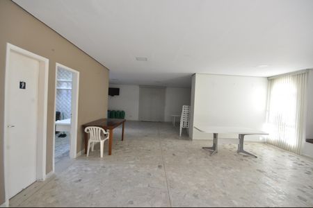 Apartamento para alugar com 65m², 2 quartos e 1 vagaÁrea comum - Salão de festas