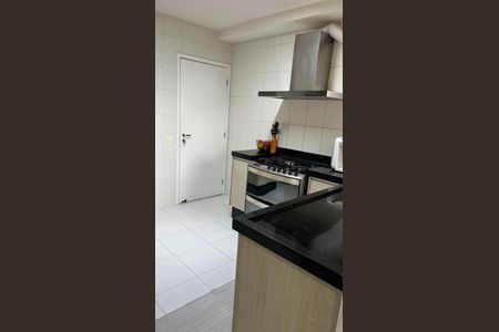 Cozinha de apartamento para alugar com 3 quartos, 132m² em Jardim Zaira, Guarulhos