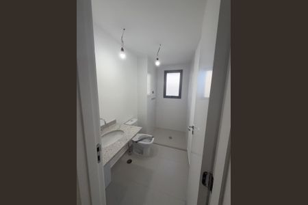 Banheiro de apartamento à venda com 3 quartos, 119m² em Vila Pirajussara, São Paulo
