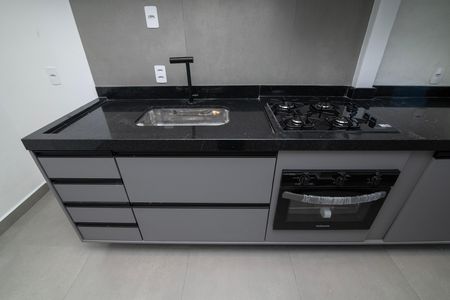 Cozinha de apartamento para alugar com 2 quartos, 54m² em Loteamento Remanso Campineiro, Hortolândia