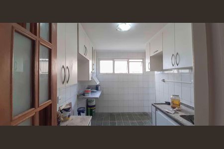 Cozinha de apartamento para alugar com 3 quartos, 60m² em Piratininga, Osasco