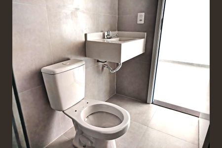 Studio para alugar com 29m², 1 quarto e sem vaga Studio para alugar com 29m², 1 quarto e sem vagaBanheiro