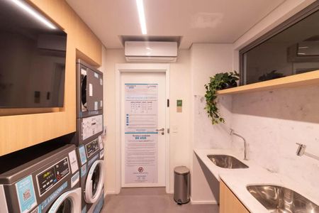 Área comum de kitnet/studio para alugar com 1 quarto, 23m² em Itaim Bibi, São Paulo