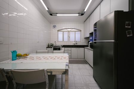 Casa à venda com 200m², 4 quartos e 1 vaga Casa à venda com 200m², 4 quartos e 1 vagaCozinha